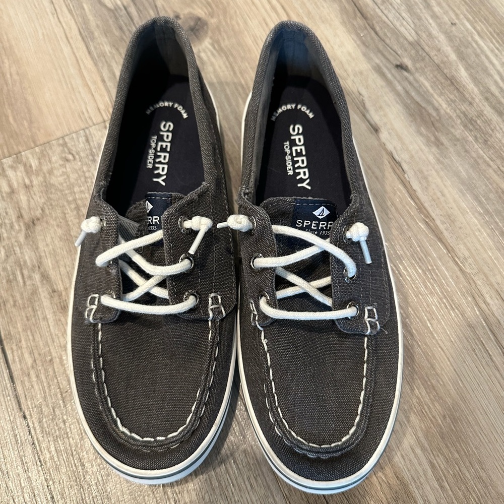 Adorable Sperry shoes!
